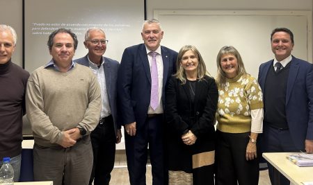 Defensa de tesis sobre redes sociales y libertad de expresión en la Maestría en Derechos Humanos